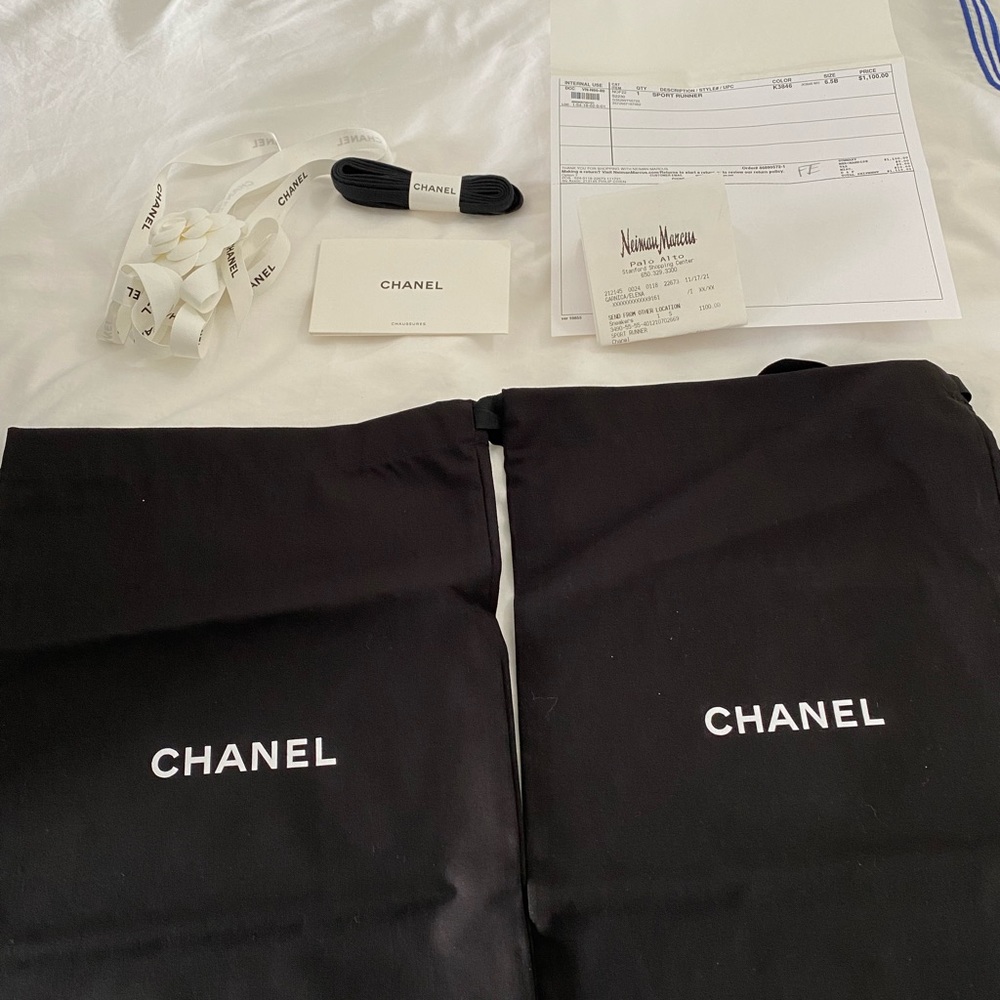 Chanel black and white classic sneakers, size 36.5 - Picture 4 of 9